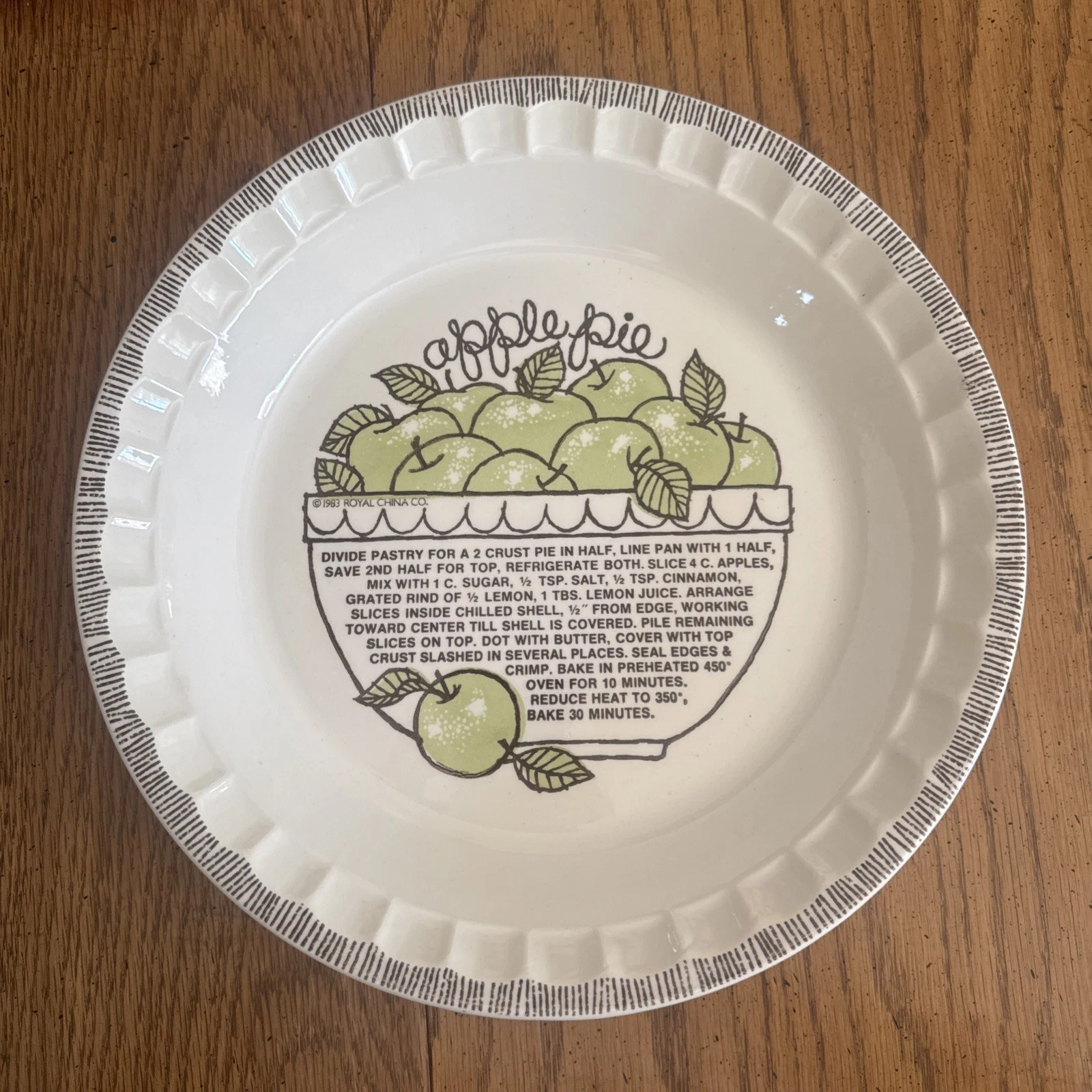 VTG 1983 Royal China Jeannette Apple Pie Recipe Baking Serving Dish Made In USA
