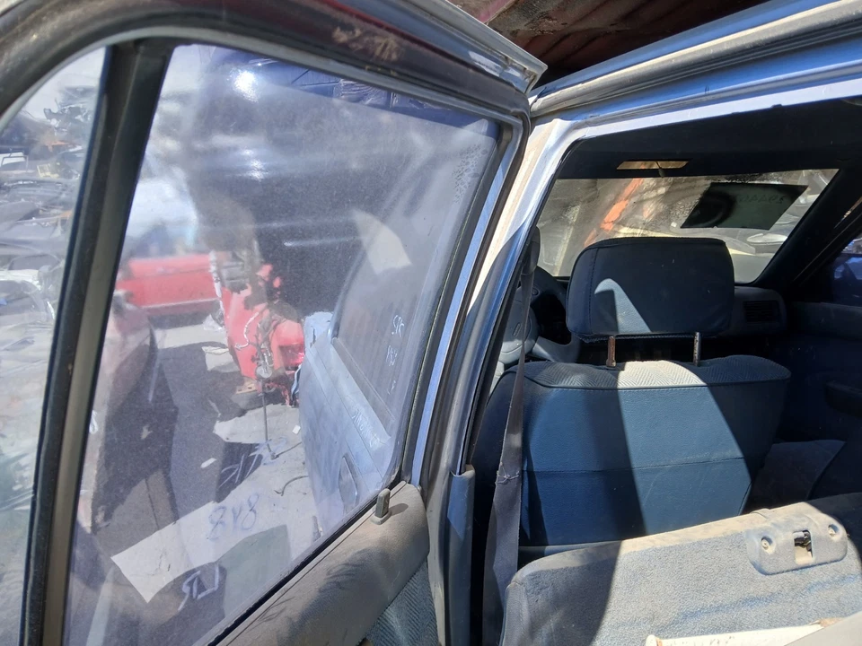 Toyota 4 Runner: 1990, 1991, 1992, 1993, 1994, 1995, puerta trasera izquierda cristal Foto 4 de 4