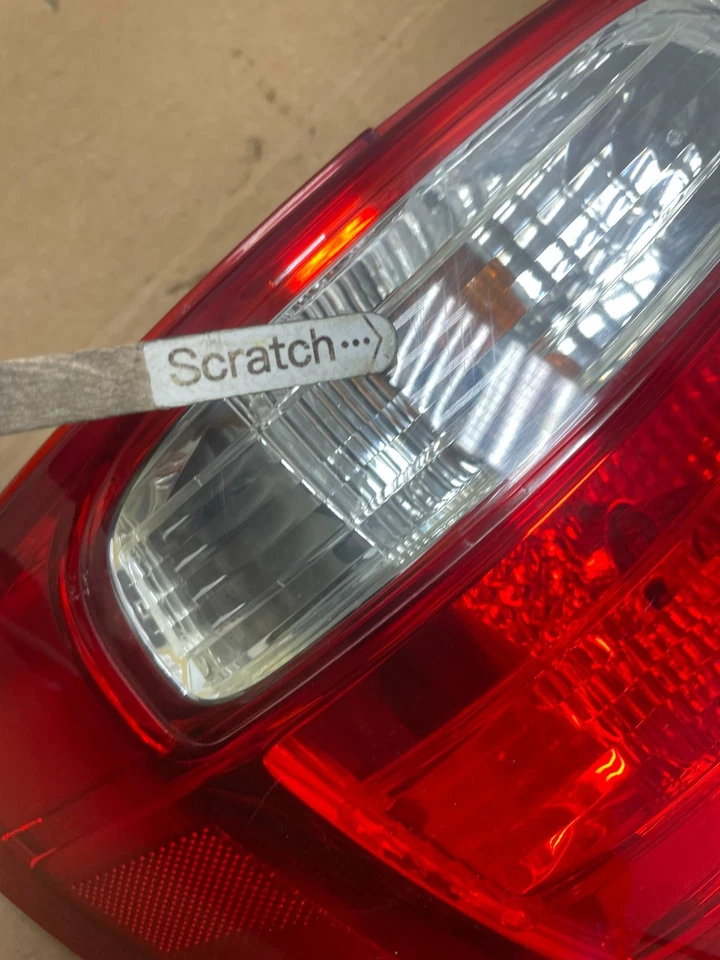 Luz trasera lateral izquierda conductor Saab 9-2x 92 2005 a 2006 OEM Q6761 DW Foto 4 de 4