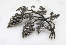 Vintage Danecraft Sterling Silver Pin w/ Grapes/Leaves Design ~ 13.7g ~ 8-E607