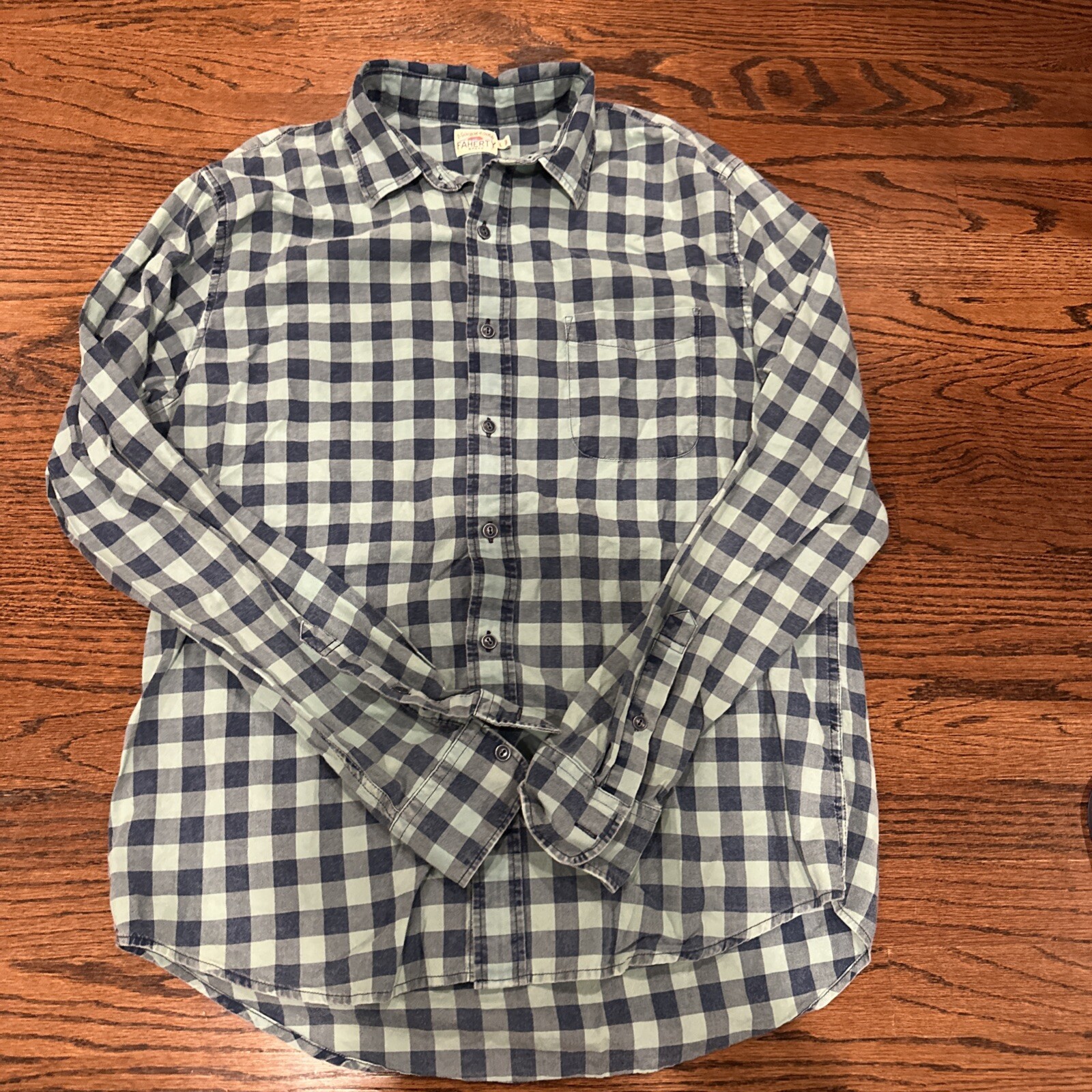 Faherty Gingham Large Button Down - image 1