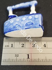VINTAGE MINI MINIATURE BLUE PORCELAIN CERAMIC IRON FOR DOLL HOUSE DECORATION