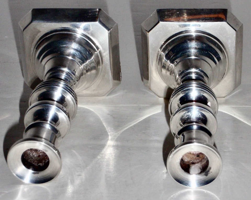 De colección - Par de candelabros de colección de velas de latón plateado Lunt de 4 1/4" Foto 4 de 4