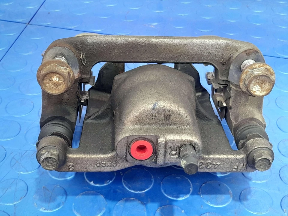 Pinça de freio traseira 15-22 GMC Canyon Chevy Colorado lado do passageiro destro fabricante de equipamento original - Imagem 3 de 4