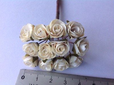 GROSSPACKUNG: 720 ELFENBEIN CREME Rosenknospen PAPIER BASTELN Blumen Hochzeit GROSSHANDEL RESTPOSTEN