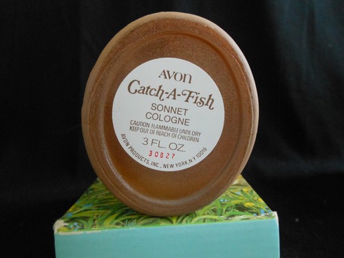 Avon "Catch - A - Fish" decanter, Vintage 1976 - 78, new in box - Picture 8 of 8