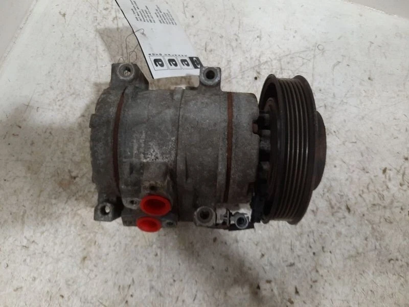 Compresor de aire acondicionado Toyota Matrix 2003-2008 OEM QEIM7 Foto 2 de 3