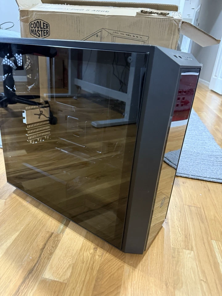 Cooler Master MASTERBOX PRO ARGB Case - Image 3 of 3