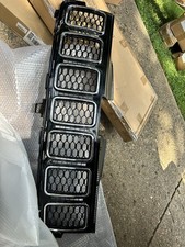Front Bumper Upper Grille Grill W Chrome Trim For Jeep Grand Cherokee 2017-2020 Front Bumper Upper Grille Grill W Chrome Trim For Jeep Grand Cherokee 2017-2020