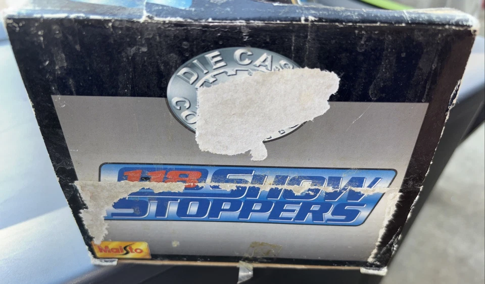 Chrysler PT Cruiser 2001 1:18 Show Stoppers madera 1:18 Volkswagen Beetle Foto 4 de 4