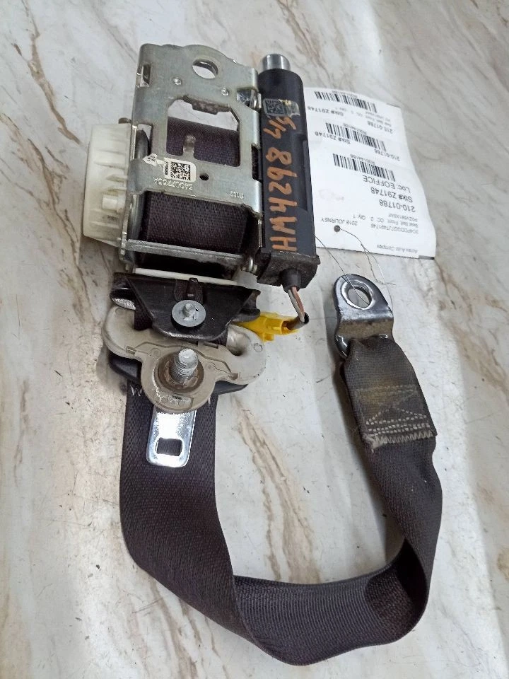 Used Front Left Seat Belt Front fits: 2018 Dodge Journey bucket seat driver retr - Изображение 2 из 4