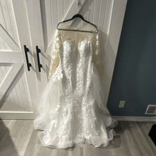 Long Sleeve Lace Tulle Mermaid Wedding Dress with Train Size 16 White