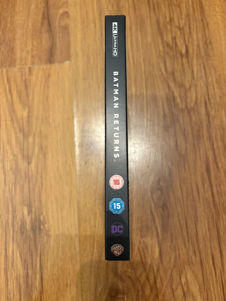 Batman Returns (4K UHD Blu-ray/Blu-ray, 1992) - Image 4 of 4