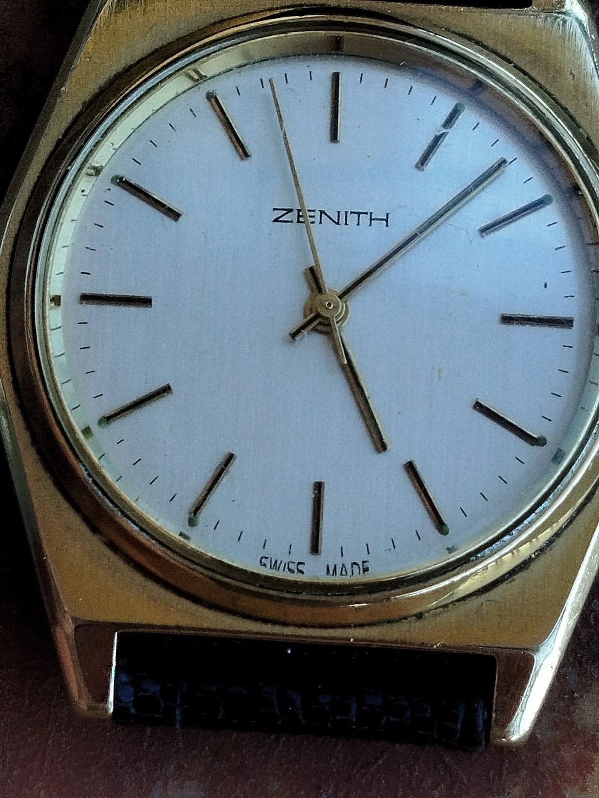 Zenith — Zenith "Surf" 1970s Cal. 2572 - Ref. 20-1670-360 - Logati Crown and Strap