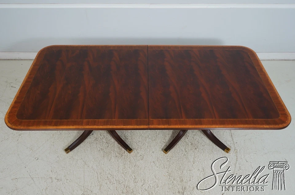 L68347: Mesa de comedor con bandas estilo federal caoba HENKEL HARRIS Foto 3 de 4