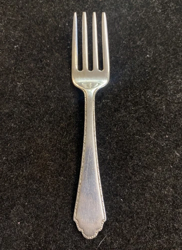 Lunt Sterling Silver William and Mary Baby Fork 4" 1921 16.1g