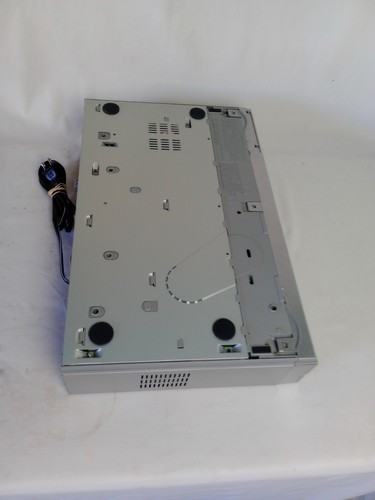 Sony SLV-D380P DVD and VCR Combo, No Remote Great Working Condition - Picture 7 of 9