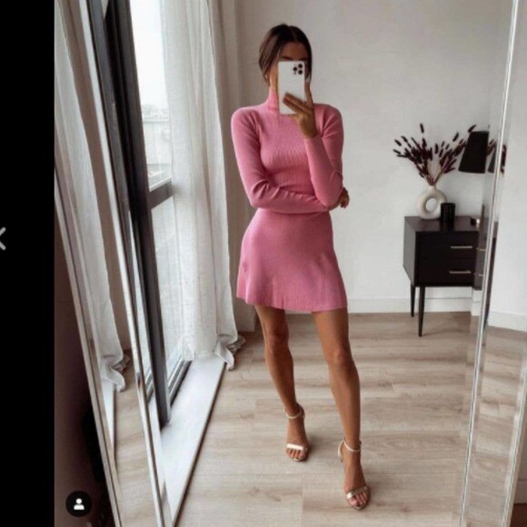 long red knitted dress Burgundy Floral Embroidered Knitted Long Sleeve Midi Dress main image 1