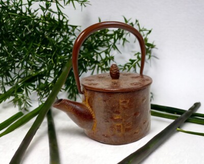 Japanese Nambu Cast Iron Teapot Kettle Tetsubin Pinecone Finial Handle Sakura