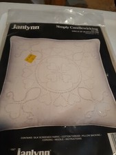 JanLynn Simply Candlewicking KIT Country Tulips Pillow 50-842 14x14 New in pkg