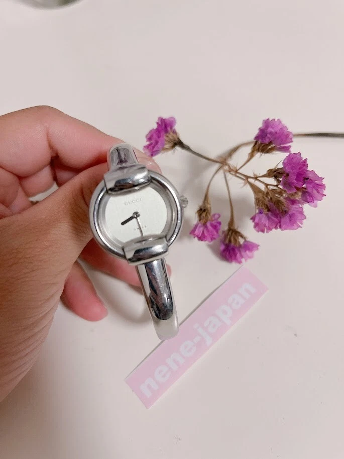 GUCCI 1400L Silver White Shell Dial QZ Women’s Bangle Watch working japan - Image 2 of 4