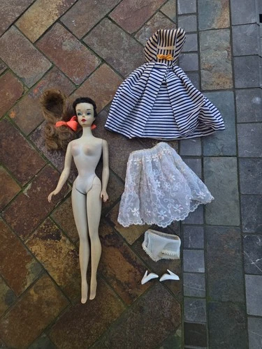 Vintage Mattel Rare (MCMLVIII) 1958 Barbie Doll, w Outfit