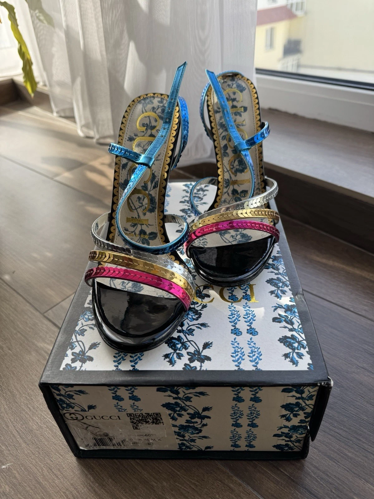 Gucci Auth Paillettes Talons Sandales Chaussures Noir Floral Runway 9 US/40 EU avec Boîte