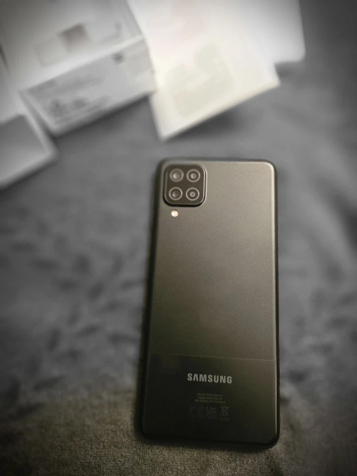 Samsung Galaxy A12 - 64GB - Schwarz + Pamzer Glass - Bild 2 von 3