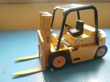 Caterpillar V80D NZG miniature