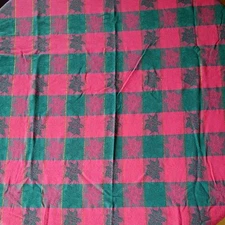 Cotton Park Cottage Green Red Checked Christmas Holiday Tablecloth Metallic Gold