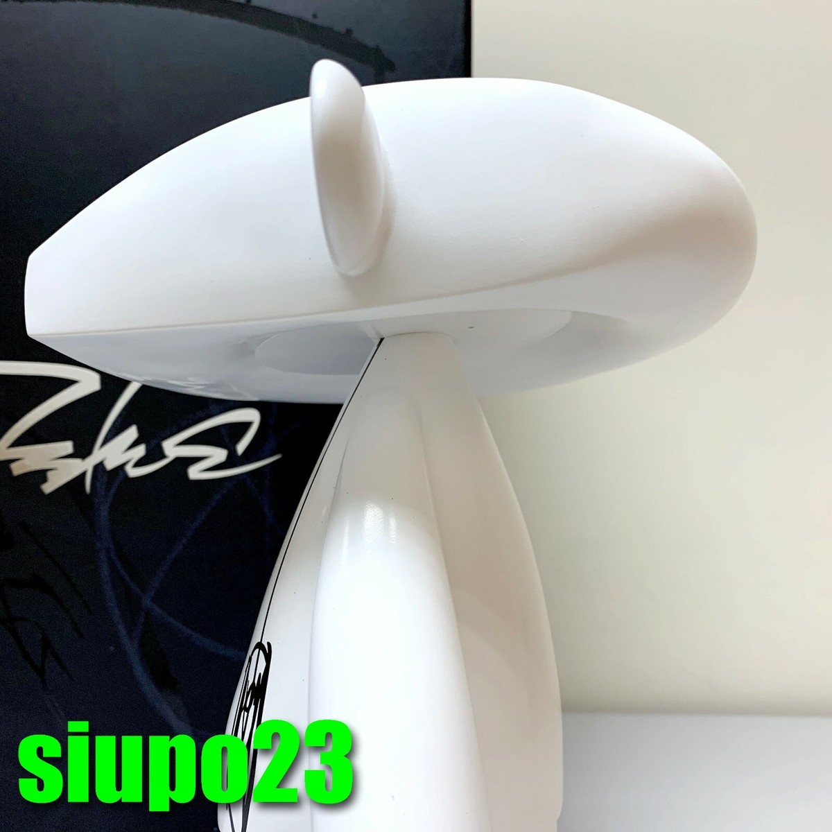 Futura Laboratories x PopLife Johnny Art Vinyl Figure Asia Futura Laboratories x PopLife Johnny Art Vinyl Figure Asia