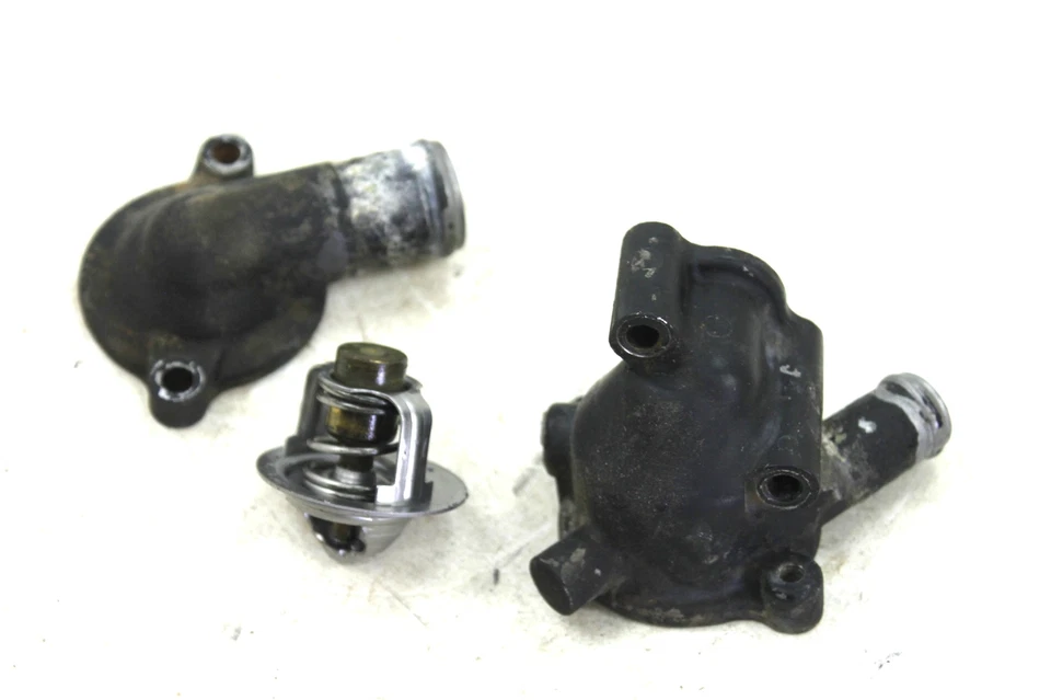 Honda Interceptor 700 1986 1987 carcasa termostato Foto 2 de 4