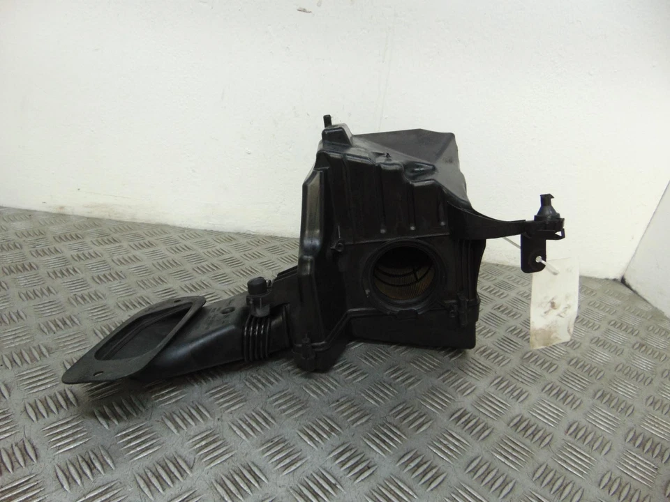 Volvo V50 Air Filter / Cleaner Box With Ac Mk2 1.6 Diesel 2004-2013N - image 3 of 4