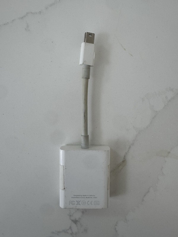GENUINE APPLE A1307 Mini DisplayPort to VGA Adapter