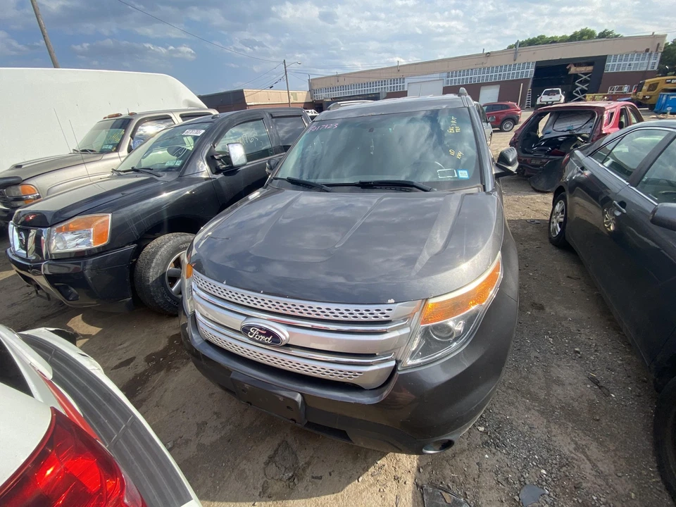 Used Front Left Door Window Regulator Front fits: 2015 Ford Explorer without mot Foto 2 de 4