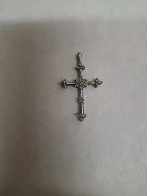  10K WHITE GOLD DIAMOND RELIGIOUS CROSS (1-1/4'') PENDANT 1.6grams 