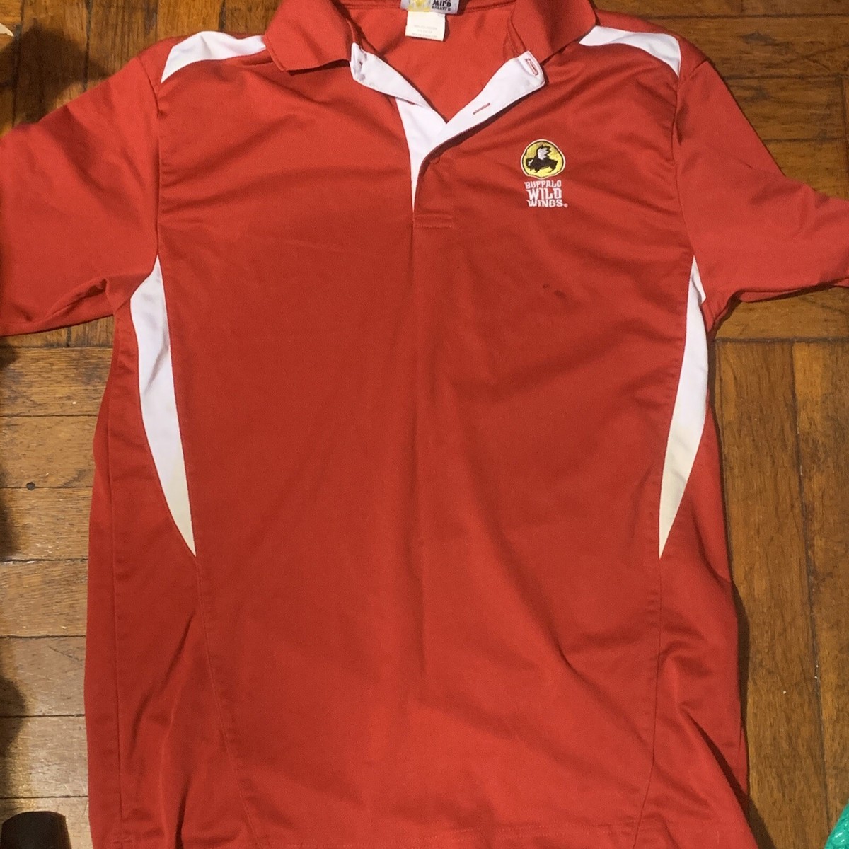BUFFALO WILD WINGS アメリカンフットボールシャツ 82 s-l400.jpg