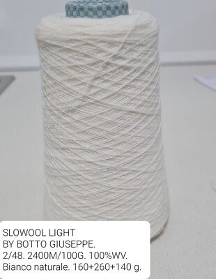 Garn Garn Lagerposten Rocche Slowool by Botto Giuseppe. 100% Merino.  560 g.