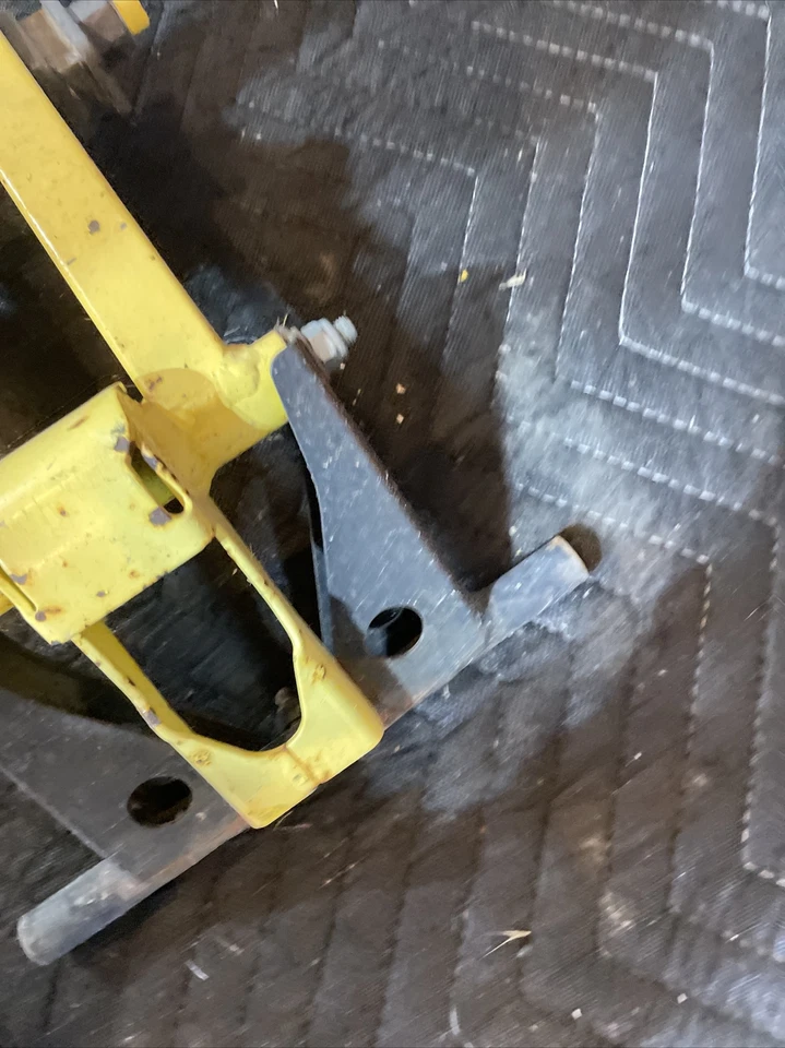 2002-2005 Polaris RMK 600 700 800 rear torque arm assembly 007 - Image 4 of 4