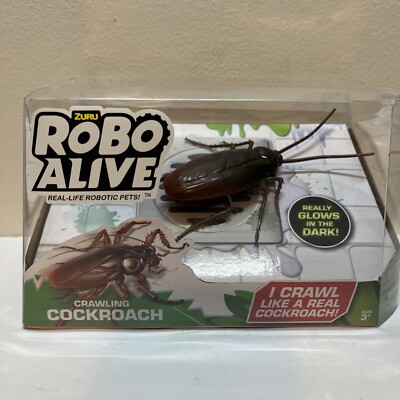 Zuru Robo Alive Glow In The Dark Crawling Cockroach  Ages 3+ Brand New