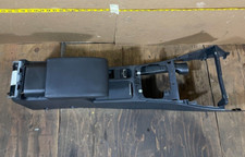 2010 - 2015 Volkswagen Tiguan T5 Armrest Center Console 864207 Oem 2010 - 2015 Volkswagen Tiguan T5 Armrest Center Console 864207 Oem