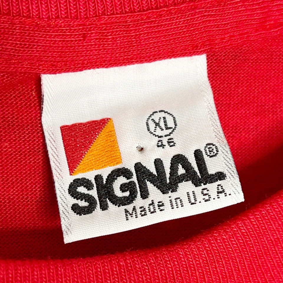 Camiseta De Colección Puntada Única Divertida Talla XL Señal Años 80 90 Muere Con La Más Juguetes Gana Foto 4 de 4