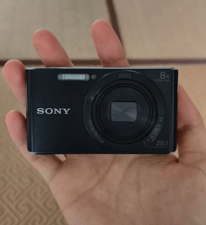 Preços baixos em Sony DSC-W830 Câmeras Digitais Zoom Óptico de 3