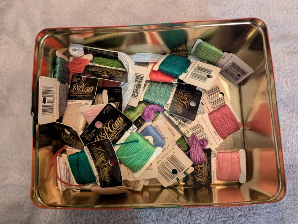 Vintage Lot of 40 J&P Coats Skeins Embroidery Floss Cards New & Used - Image 3 of 3