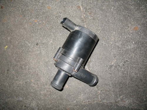 Original VW Golf 6 Highline Zusatzwasserpumpe A3250 1k0965561f