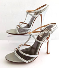 Badgley Mischka Silver Leather T Strap Ankle Buckle Heeled Sandals Sz 7