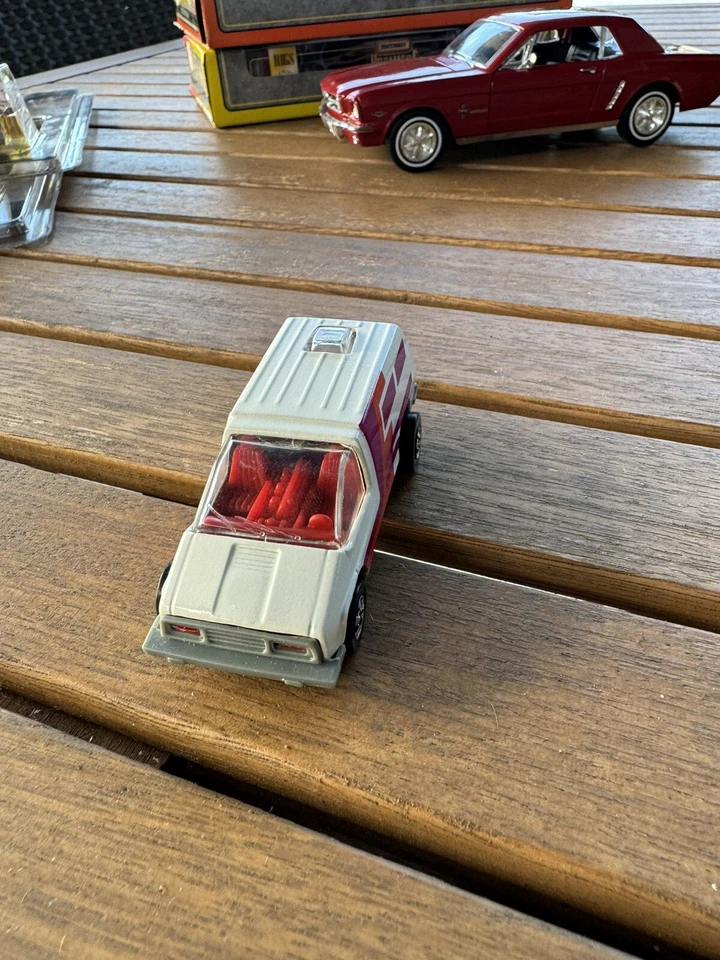 Hot Wheels 1978 Inside Story - почти как новый - белый мини-фургон - винтажный Blackwall - Изображение 2 из 4