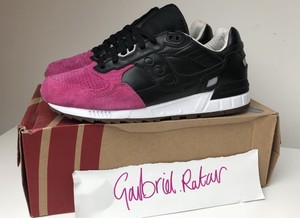 saucony pink devil