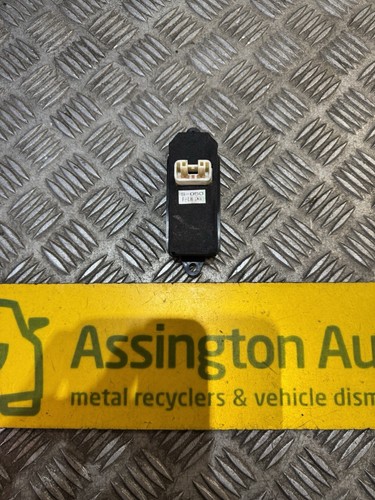 2006-09 Subaru Legacy MK4 Nearside Passenger Front Window Switch 94266AG030 - Picture 6 of 7