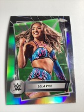 Lola Vice-2025 WWE Topps  Chrome #151- Black And Neon Green Refractor